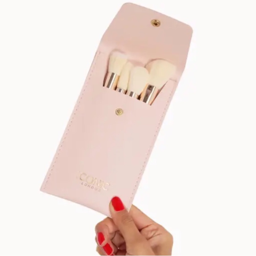 Iconic London! New!!!!🆕 Pink Makeup Brush Set with Case